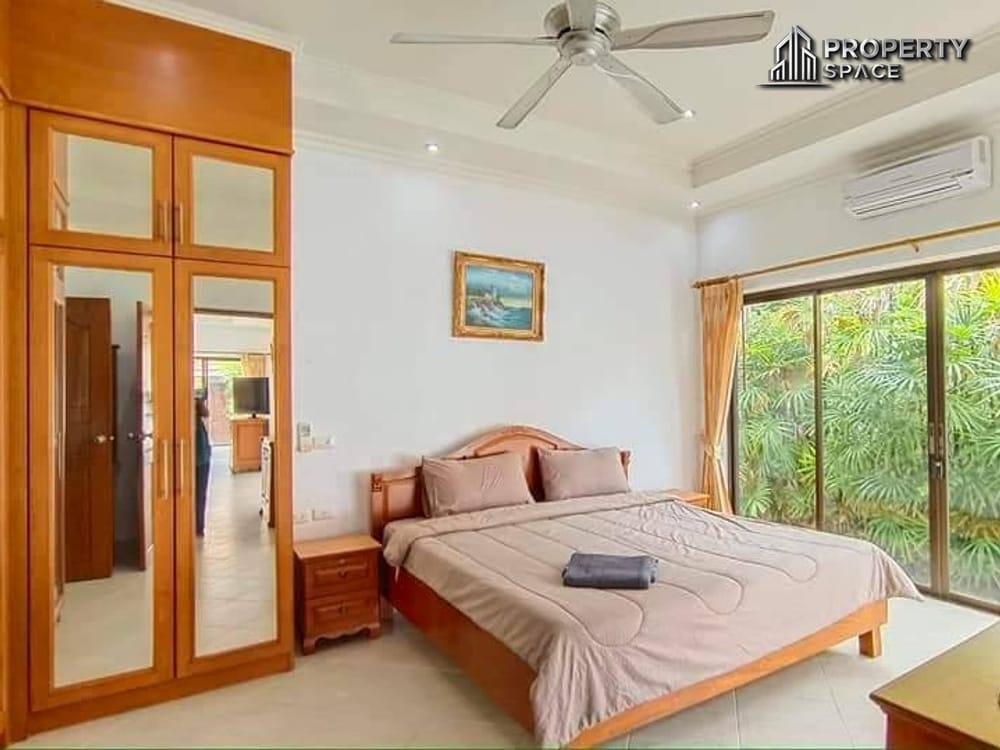 Quick Sale! 3-Bedroom Single Story Pool Villa With Tenant in Jomtien For Sale Image 5