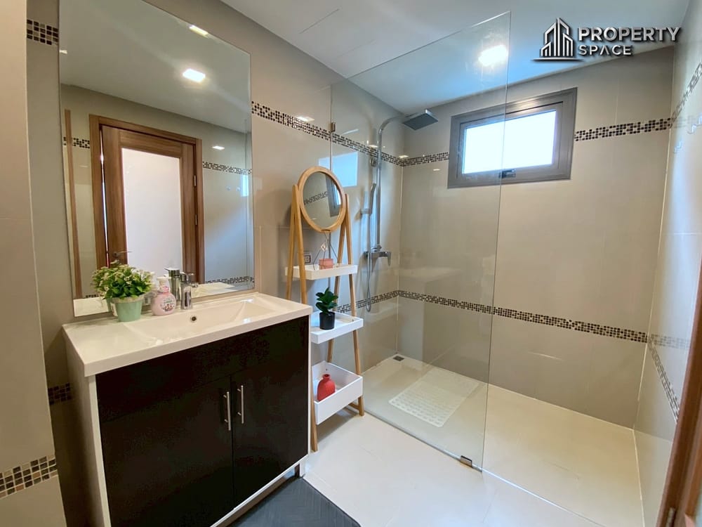 Modern 2 Bedroom In Club Royal Wongamat Condo For Sale  Image 16