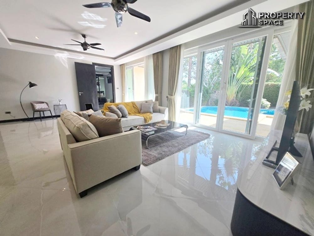 Fully Furnished Modern 4-Bedroom En-suite Pool Villa in East Pattaya for Sale And Rent  Image 9