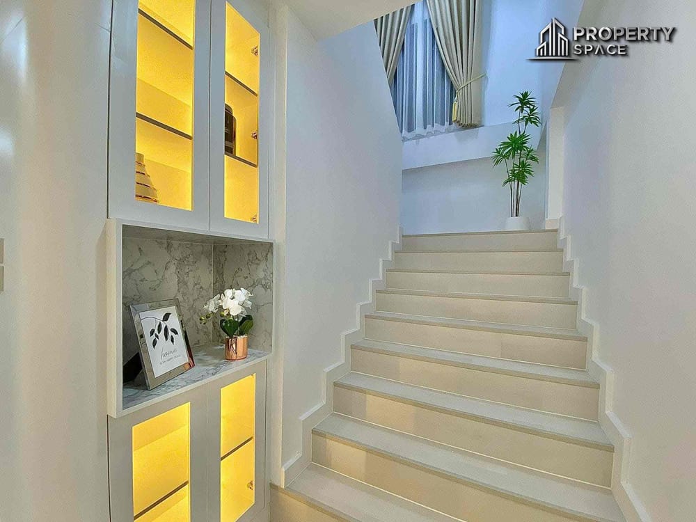 Brand New 4 Bedroom Detached House In East Pattaya Near Jomtien Beach For Sale  Image 14
