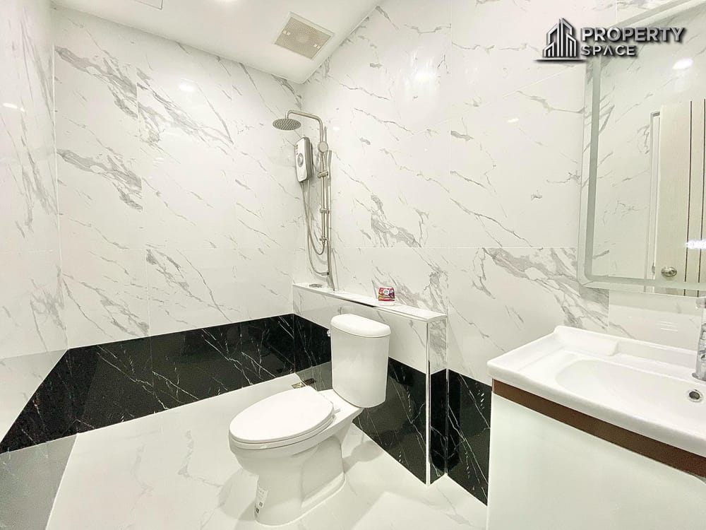 Brand New 4 Bedroom Detached House In East Pattaya Near Jomtien Beach For Sale  Image 23