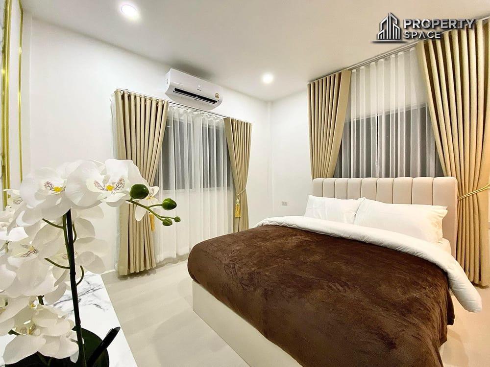 Brand New 4 Bedroom Detached House In East Pattaya Near Jomtien Beach For Sale  Image 28