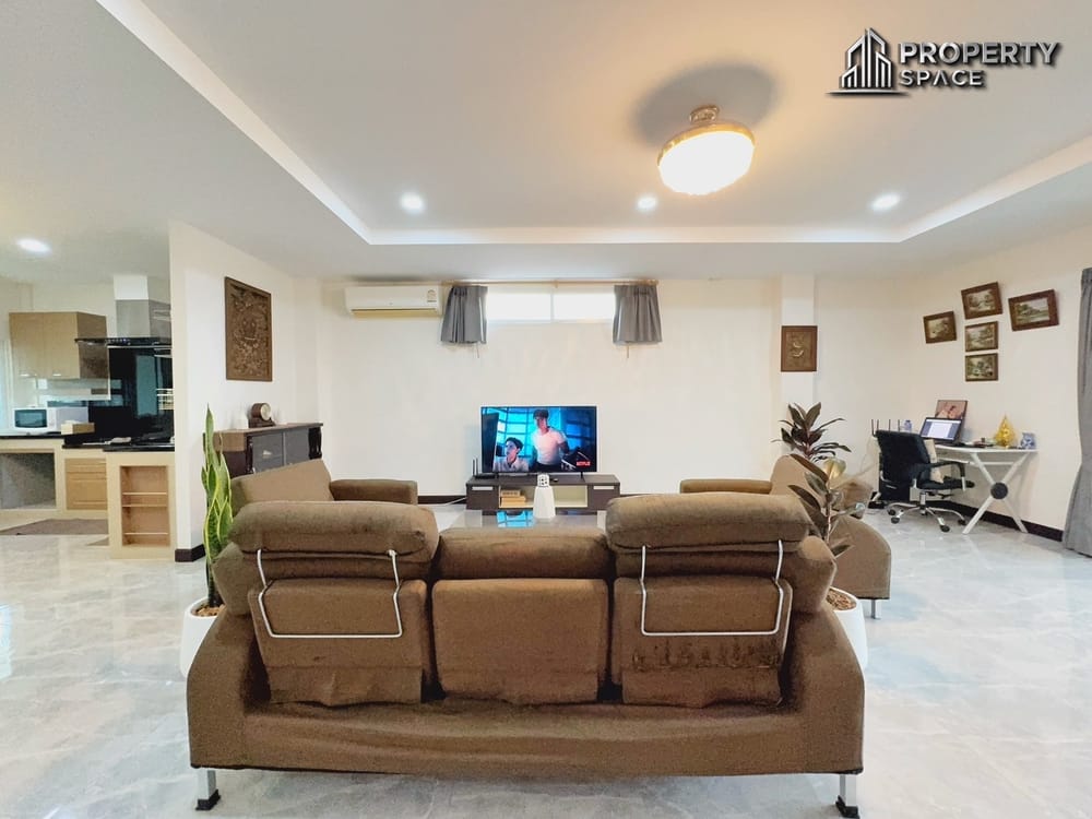 Fully Furnished Private House 3-Bedroom Pet Friendly in Naklua-Wongamat for Rent Image 5
