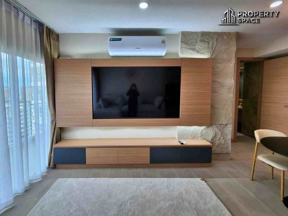 Modern luxury 1 Bedroom Condo Renovation At AD Hyatt For Sale Image 5