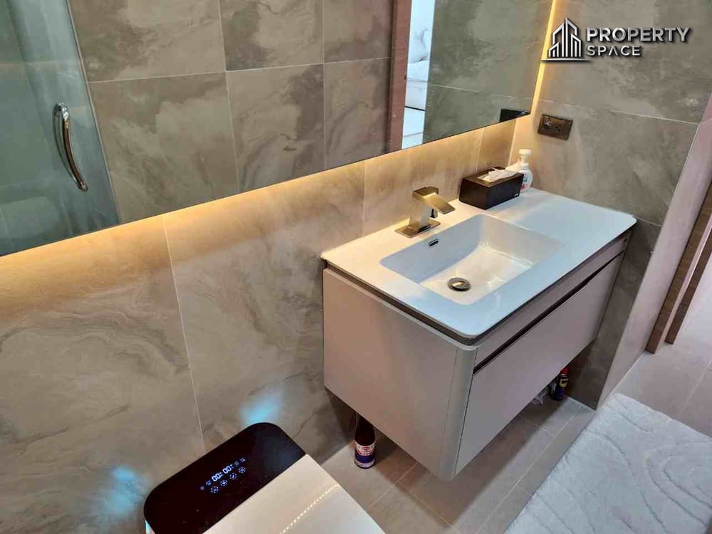 Modern luxury 1 Bedroom Condo Renovation At AD Hyatt For Sale Image 20