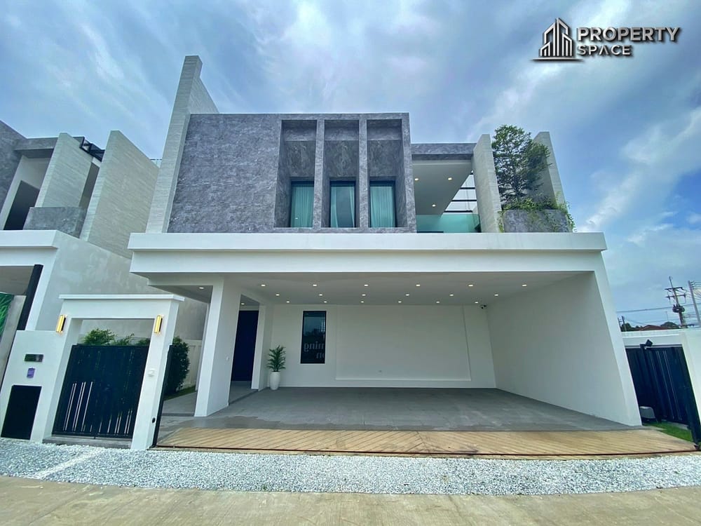 Luxury Modern 4 Bedroom Pool Villa in Huay Yai Pattaya for Sale Image 1