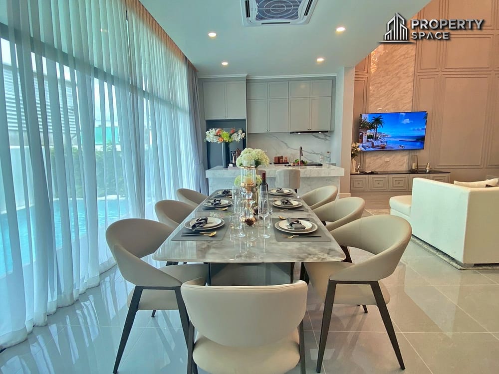 Luxury Modern 4 Bedroom Pool Villa in Huay Yai Pattaya for Sale Image 9