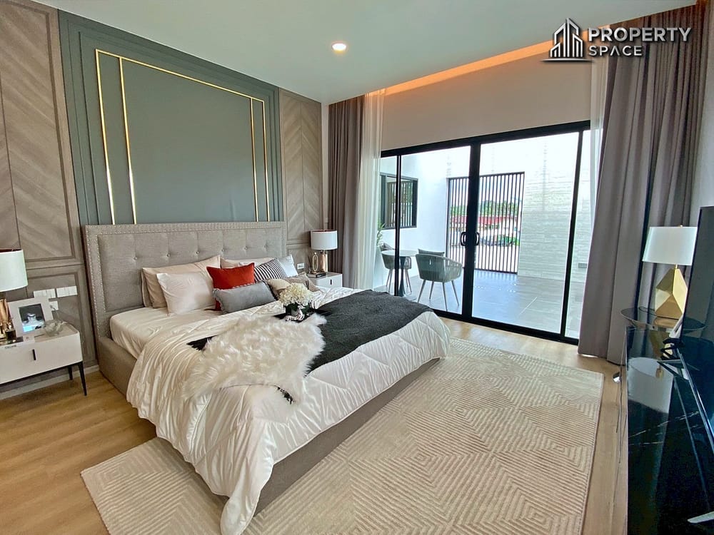 Luxury Modern 4 Bedroom Pool Villa in Huay Yai Pattaya for Sale Image 17