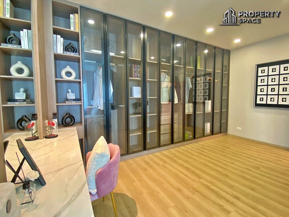Luxury Modern 4 Bedroom Pool Villa in Huay Yai Pattaya for Sale Image 25