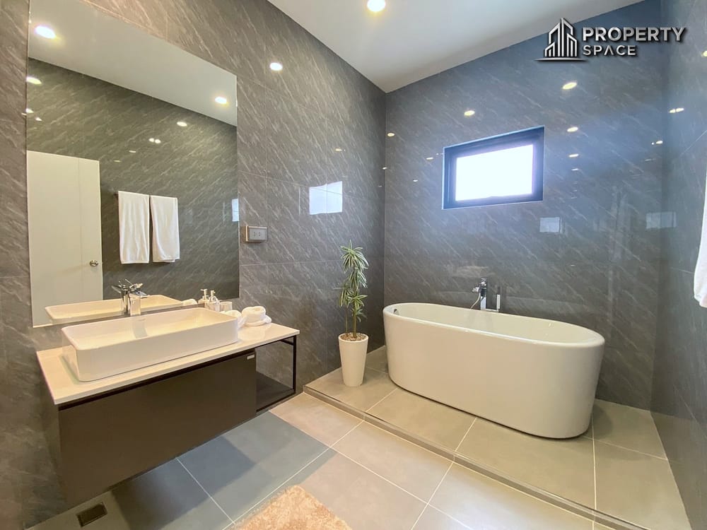 Luxury Modern 4 Bedroom Pool Villa in Huay Yai Pattaya for Sale Image 30