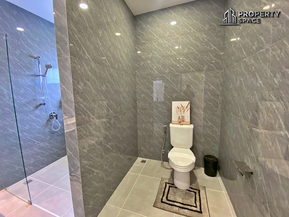 Luxury Modern 4 Bedroom Pool Villa in Huay Yai Pattaya for Sale Image 36