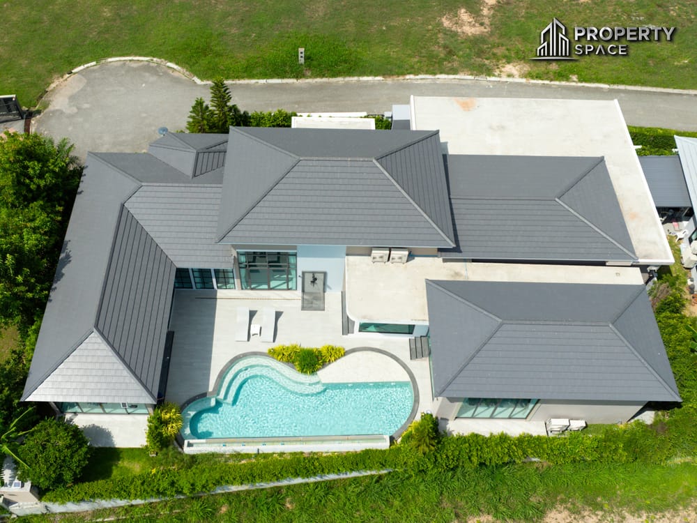 Luxurious Modern Pool Villa 4-Bedroom In Mabprachan Lake Pattaya For Sale Image 3