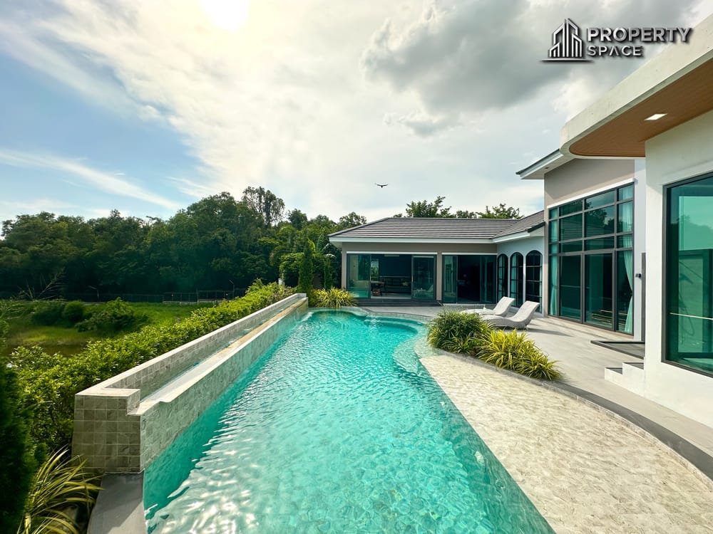Luxurious Modern Pool Villa 4-Bedroom In Mabprachan Lake Pattaya For Sale Image 6