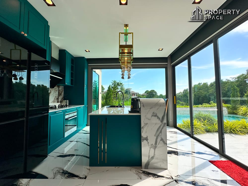 Luxurious Modern Pool Villa 4-Bedroom In Mabprachan Lake Pattaya For Sale Image 18