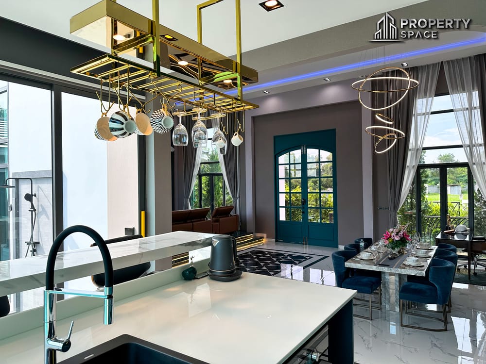 Luxurious Modern Pool Villa 4-Bedroom In Mabprachan Lake Pattaya For Sale Image 17