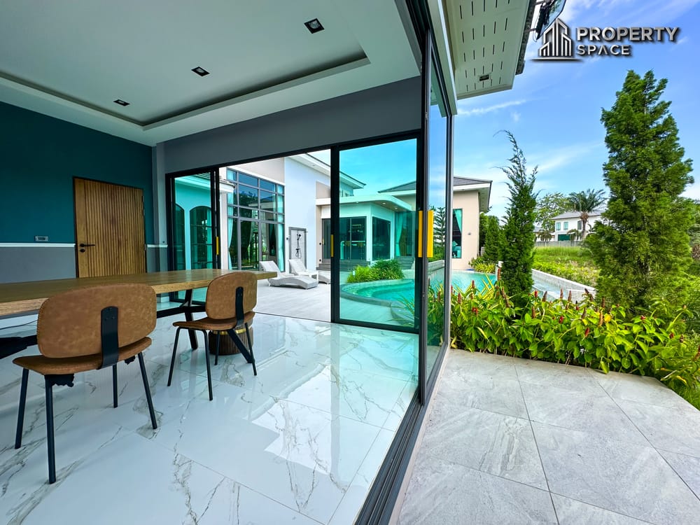 Luxurious Modern Pool Villa 4-Bedroom In Mabprachan Lake Pattaya For Sale Image 23