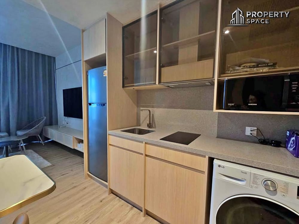 High Floor Sea View Luxury 1 Bedroom In AROM Wongamat Condo For Rent Image 15