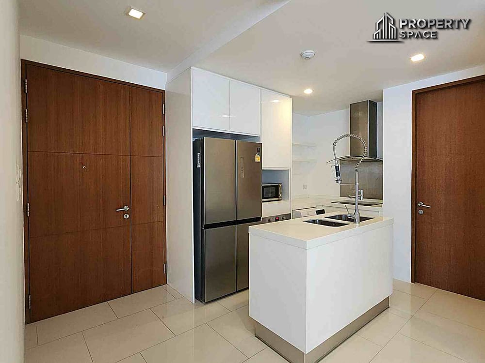 Spacious Beachfront  3 Bedroom Corner Unit At The Sanctuary Wongamat Condo For Sale & Rent Image 10
