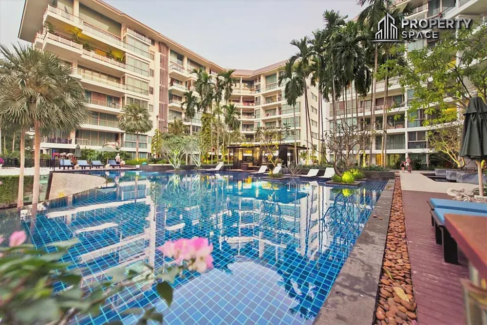 Spacious Beachfront  3 Bedroom Corner Unit At The Sanctuary Wongamat Condo For Sale & Rent Image 3