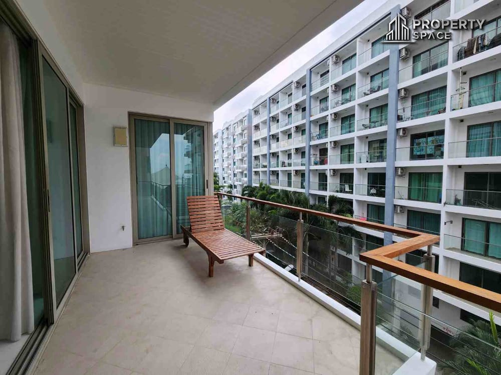 Spacious Beachfront  3 Bedroom Corner Unit At The Sanctuary Wongamat Condo For Sale & Rent Image 32