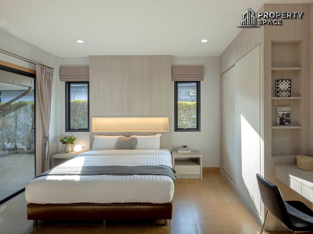 Luxurious Modern 4 Bedroom Pool Villa In Huay Yai Pattaya For Rent Image 15