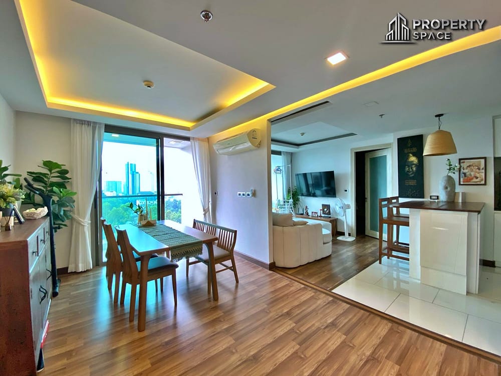 Spacious Modern 2 Bedroom In The Peak Towers Pratumnak For Sale Image 1