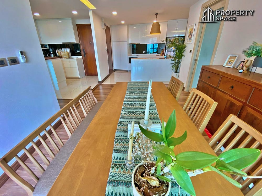 Spacious Modern 2 Bedroom In The Peak Towers Pratumnak For Sale Image 10