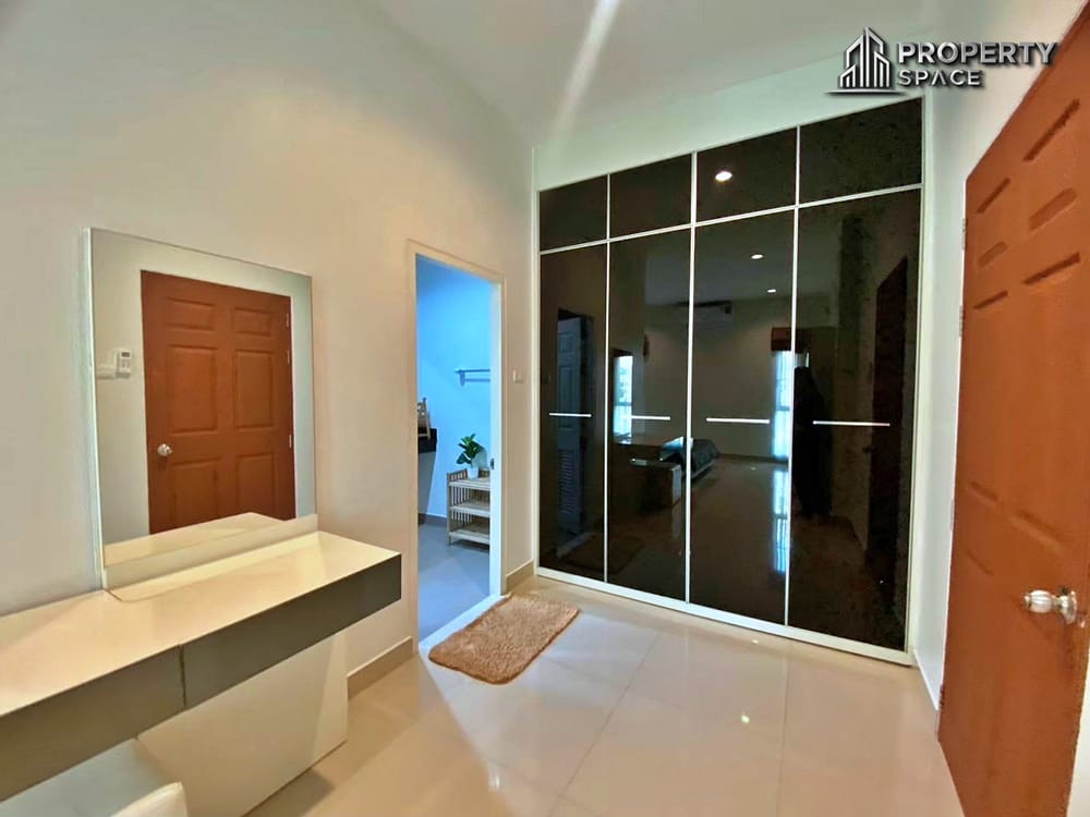 Spacious 3 Bedroom House In Huay Yai Pattaya For Sale Image 7