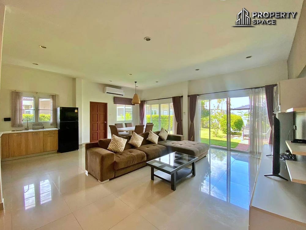 Spacious 3 Bedroom House In Huay Yai Pattaya For Sale Image 1
