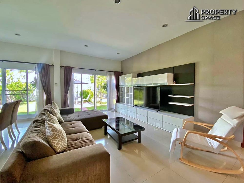 Spacious 3 Bedroom House In Huay Yai Pattaya For Sale Image 4