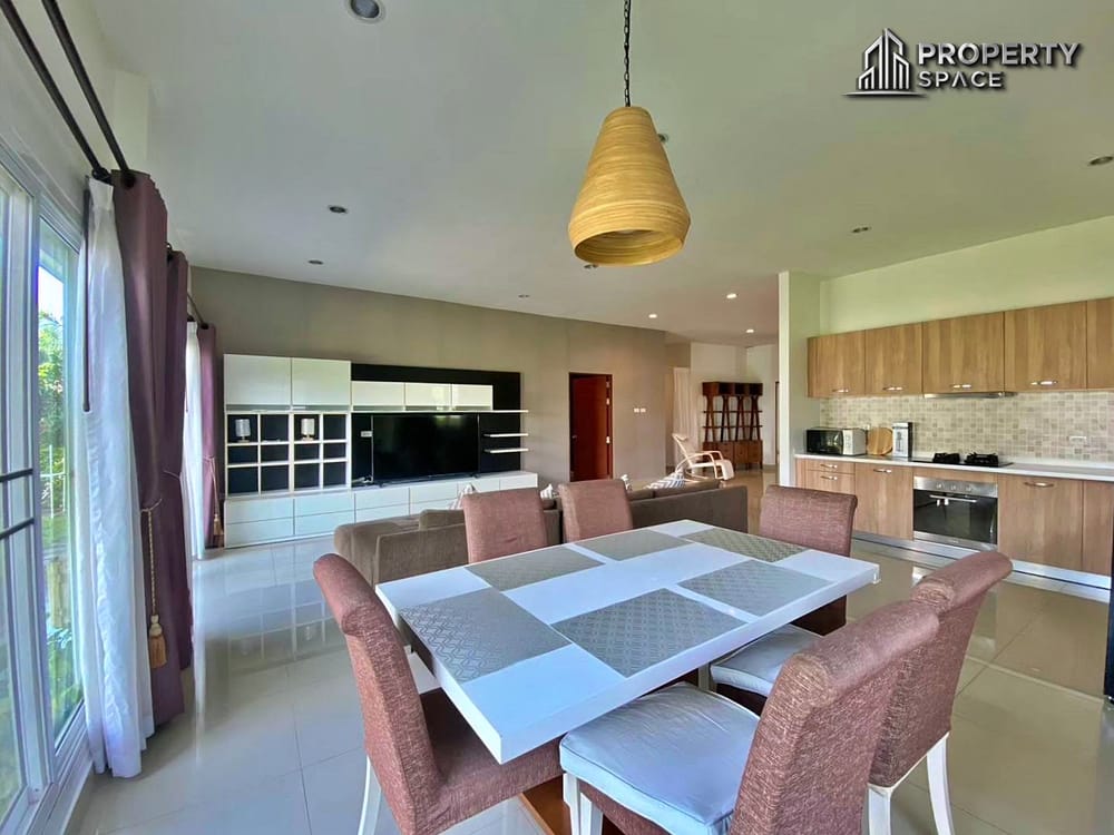Spacious 3 Bedroom House In Huay Yai Pattaya For Sale Image 5