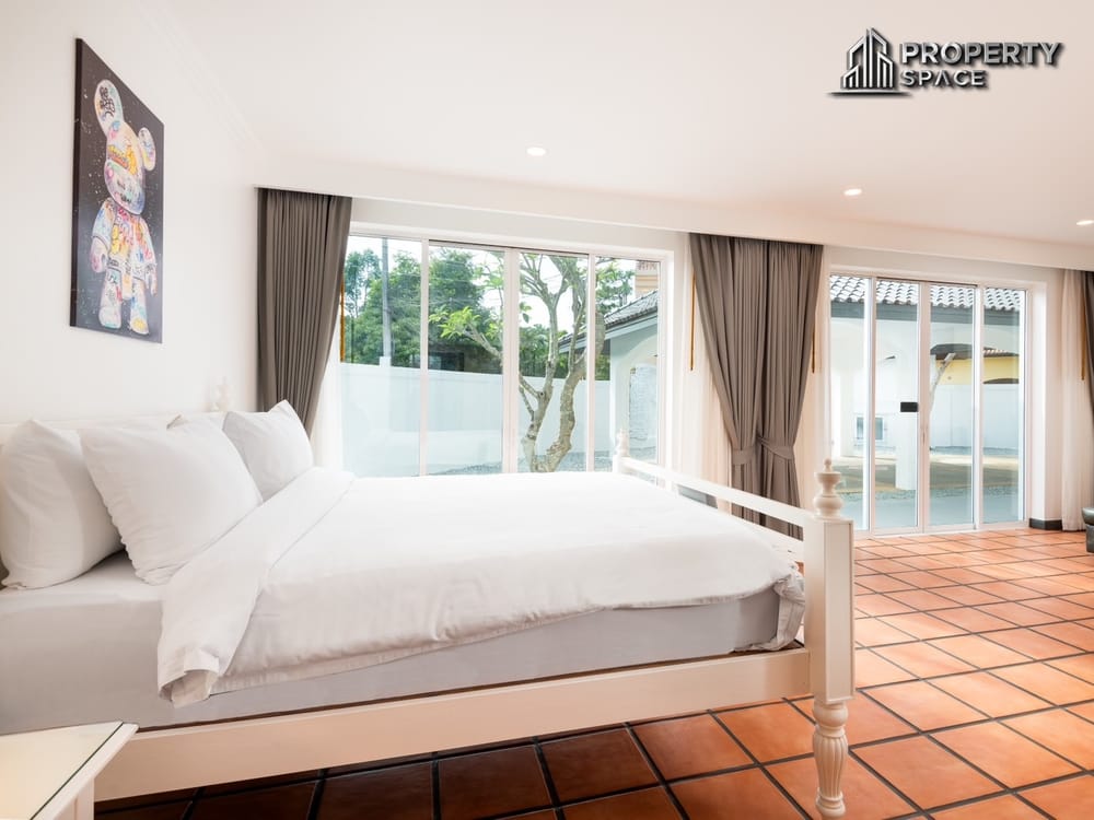 Newly Renovated 4-Bedroom Pool Villa With Daily Rental License For Business in Soi Siam Country Club For Sale Image 11