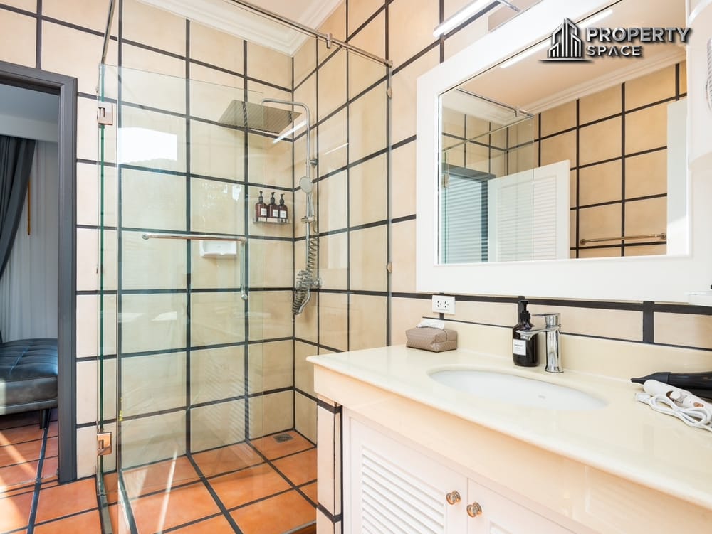 Newly Renovated 4-Bedroom Pool Villa With Daily Rental License For Business in Soi Siam Country Club For Sale Image 28