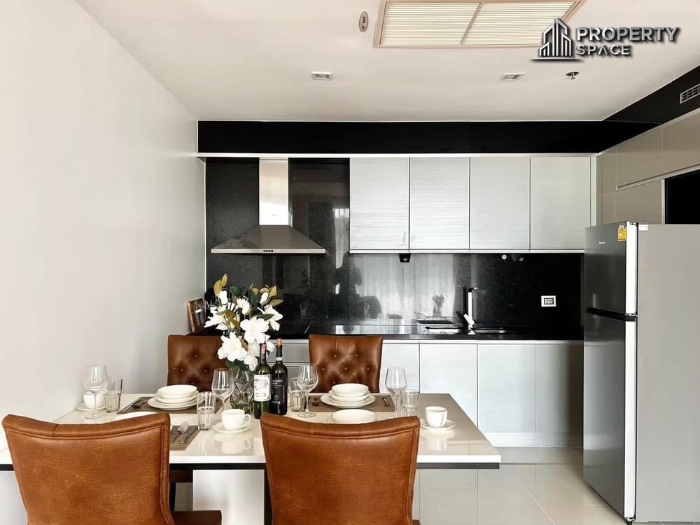 Specious 2-Bedroom Luxury Unit sea view in The Cove Pattaya for Rent Image 6