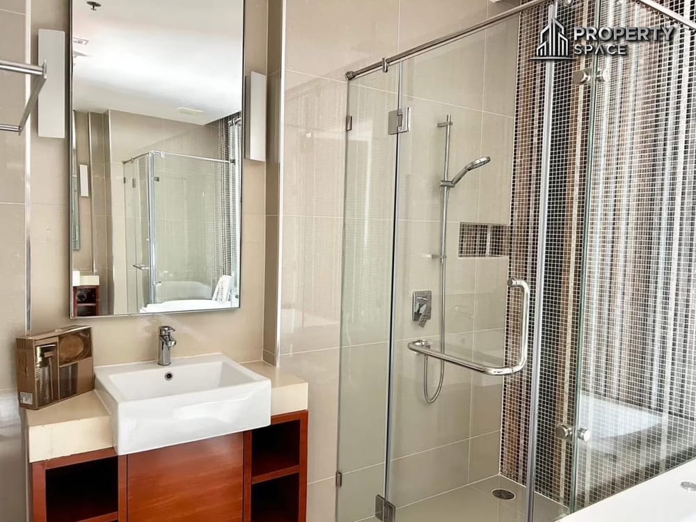 Specious 2-Bedroom Luxury Unit sea view in The Cove Pattaya for Rent Image 16