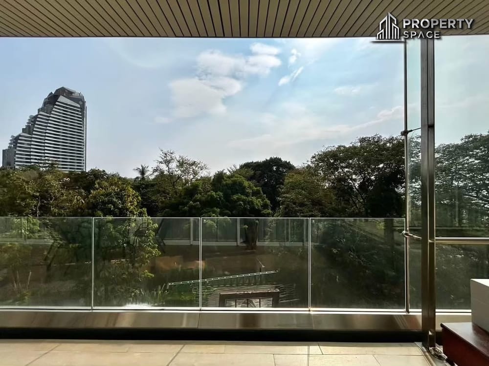 Specious 2-Bedroom Luxury Unit sea view in The Cove Pattaya for Rent Image 3