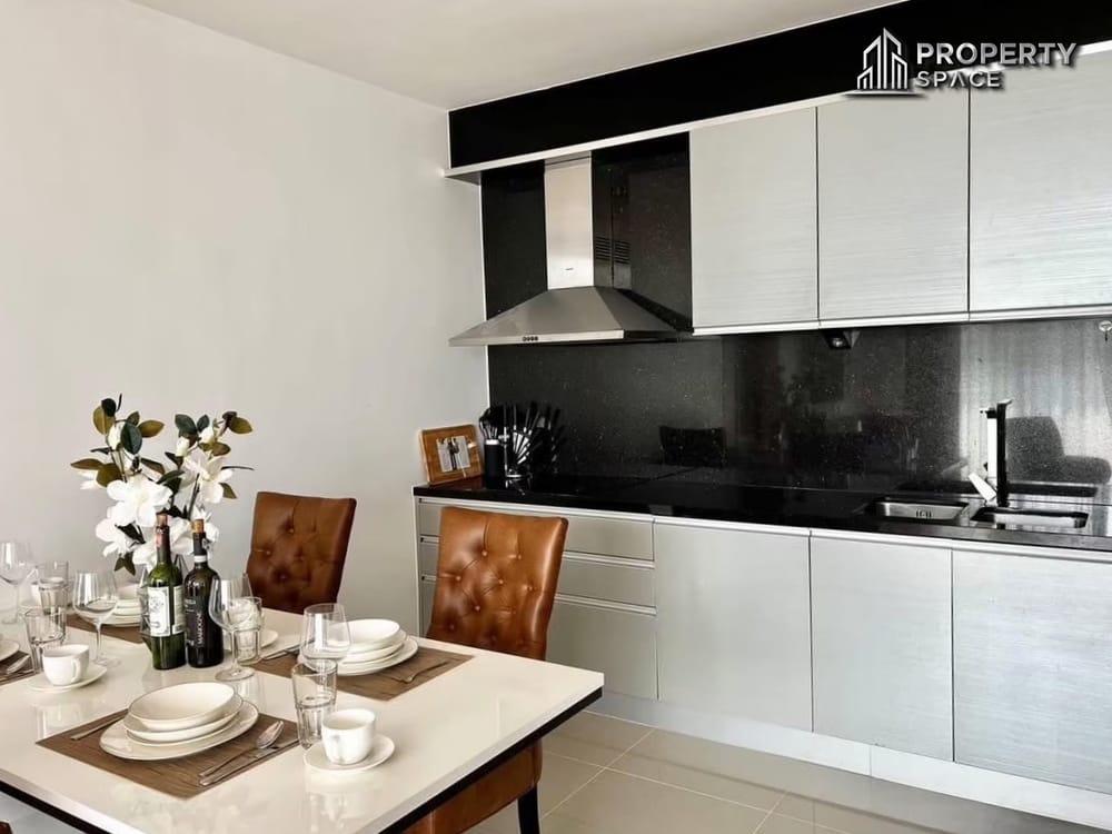 Specious 2-Bedroom Luxury Unit sea view in The Cove Pattaya for Rent Image 10