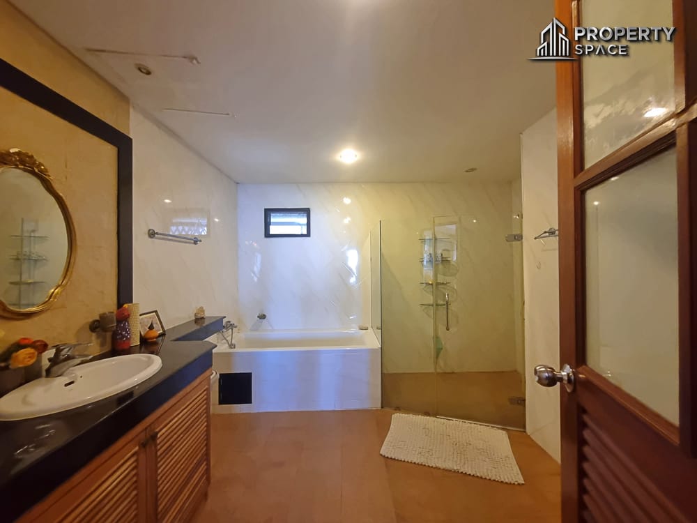 1 Bedroom Condo Sea View (FQ) In Nova Mirage Wongamat Pattaya For Sale Image 16