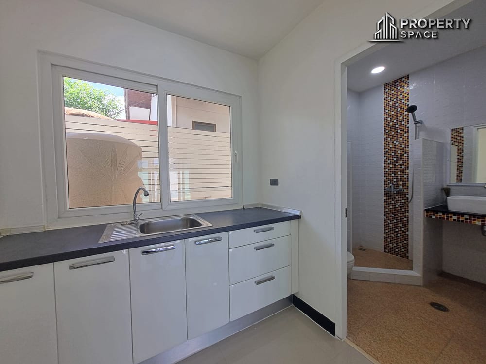 Newly Renovated 4 Bedroom Pool Villa In Chaiyapruk2 East Pattaya For Sale And Rent Image 24