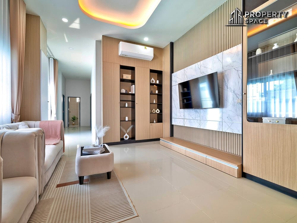 Brand-New Modern 4 Bedroom Pool Villa In East Pattaya for Sale Image 6