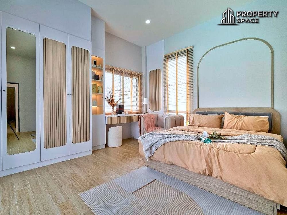 Brand-New Modern 4 Bedroom Pool Villa In East Pattaya for Sale Image 18