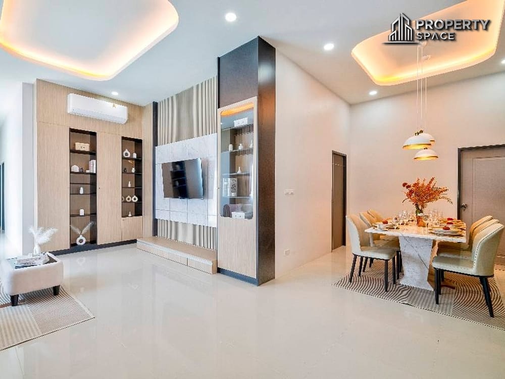 Brand-New Modern 4 Bedroom Pool Villa In East Pattaya for Sale Image 7