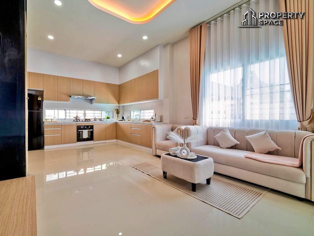 Brand-New Modern 4 Bedroom Pool Villa In East Pattaya for Sale Image 8