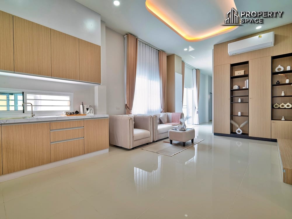 Brand-New Modern 4 Bedroom Pool Villa In East Pattaya for Sale Image 9