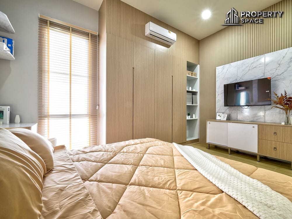 Brand-New Modern 4 Bedroom Pool Villa In East Pattaya for Sale Image 25