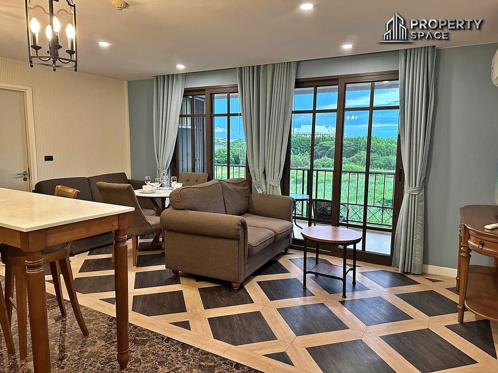 Spacious 2 Bedroom in Espana Condo Resort Jomtien for Sale Image 1