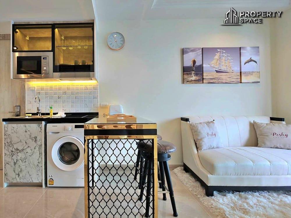 Luxury Elegant 1 Bedroom With Sea View In Riviera Monaco Condo For Rent  Image 1
