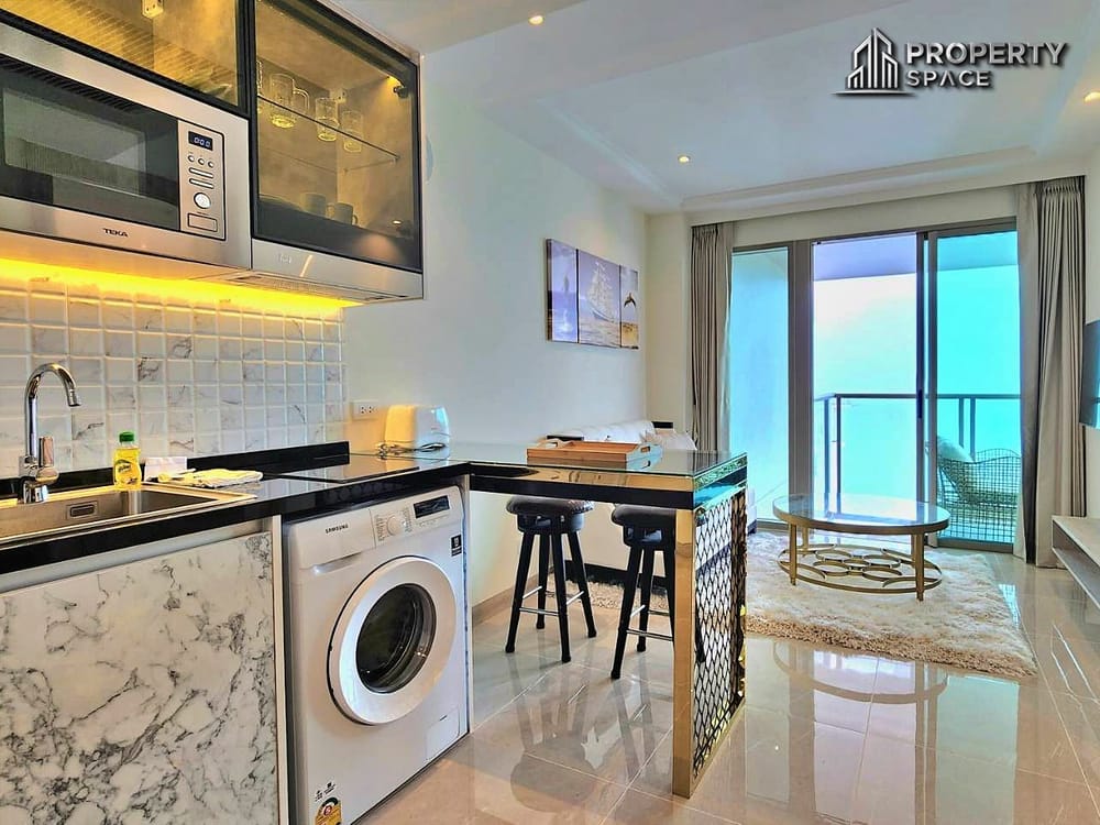 Luxury Elegant 1 Bedroom With Sea View In Riviera Monaco Condo For Rent  Image 3