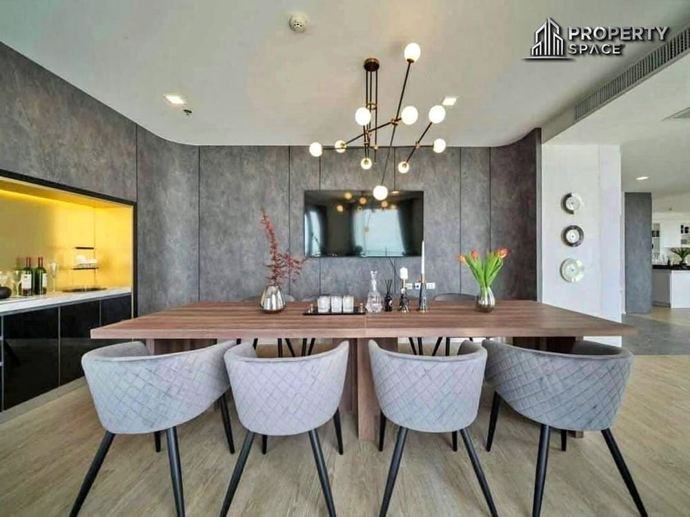 Luxury Beachfront Penthouse 3 Bedroom in Aeras Jomtien Condo For Rent Image 5