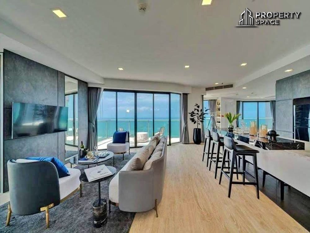 Luxury Beachfront Penthouse 3 Bedroom in Aeras Jomtien Condo For Rent Image 1